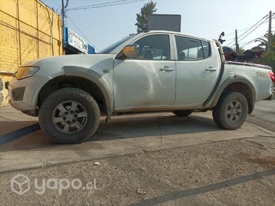 Mitsubishi l200 katana crt diesel 4x4 2015