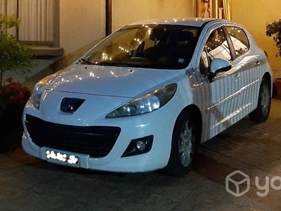 Peugeot 207 2012