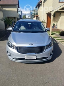 Kia Grand Carnival EX 3.3 año 2016