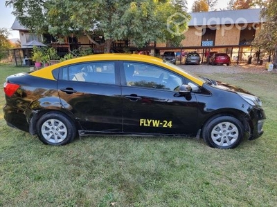 Taxi 2016, Kia Río 4 Ex 1.4