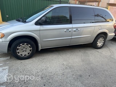 Chrysler town country 2003