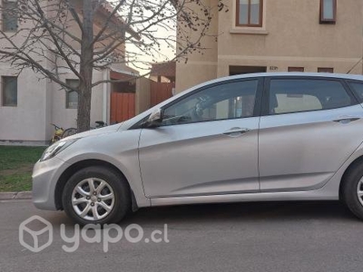 Hyundai accent 2014