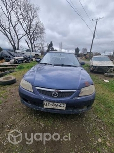 Mazda 323 2002