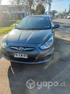 Hyundai accent 2012