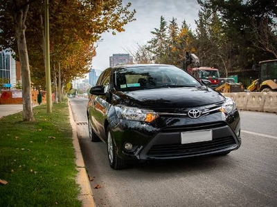 2016 Toyota Yaris 1.5 GLI - 14500 KM - Unico Dueño