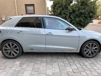 Audi A1 35 TFSI gris sable como nuevo
