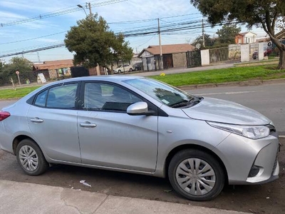 Se vende Toyota Yaris Casi nuevo