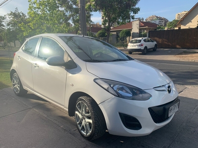 Vehiculos Mazda 2015 2