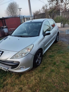 Vendo Peugeot 207 Comapct DIESEL