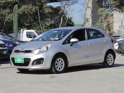 Kia Rio 5 Rio 5 Ex 1.4l 6 Mt Ac Ab - 1425 2013 Usado en Linares