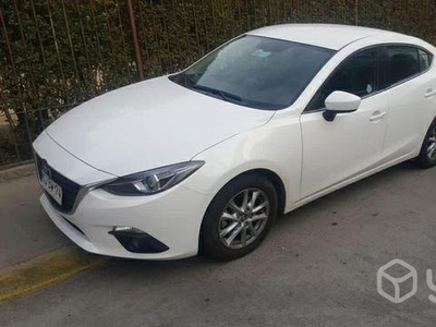 Mazda 3 versión v skyactive 2.0