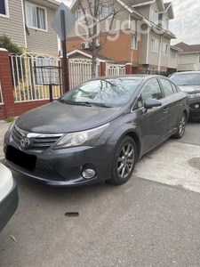 Toyota avensis 2014