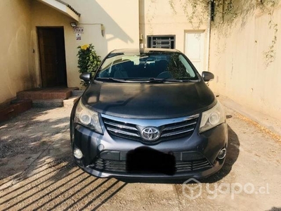 Toyota avensis 2014