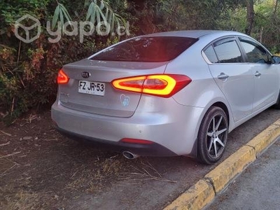 Kia motors cerato 2014