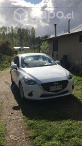 Auto impecable MAZDA 2 SEDAN