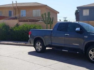 Toyota tundra 2010