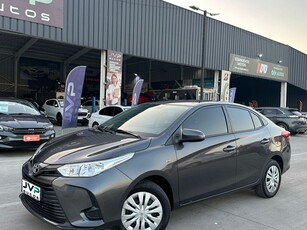 TOYOTA YARIS E 1.5 AT Automóviles 2022