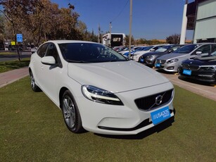 VOLVO V40 2.0 T4 MOMENTUM 2WD AT 5P Automóviles 2020