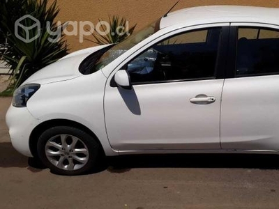 NISSAN MARCH 2014 impecable