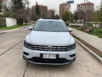 Volkswagen tiguan at 4x2 1.4 2020