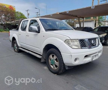 Camioneta nissan, modelo navara le 4x4 2.5, 2010