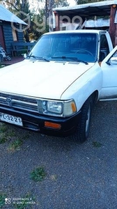 Se vende Toyota Hilux 22R 1997