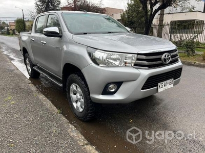 TOYOTA HILUX 2018 4x4 SR