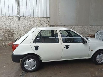 Ford Fiesta año 98