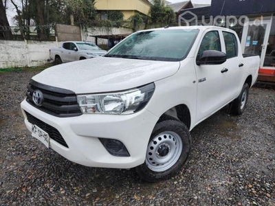 Toyota Hilux 2.4D Manual DX 4X2 2018