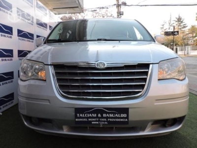 Chrysler grand town country 3.8 at 2010