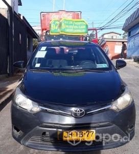 Taxi colectivo toyota yaris 2017