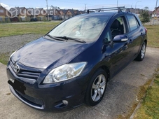 Toyota auris año 2011 full