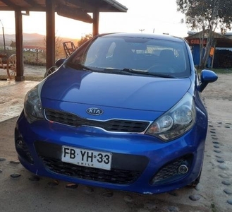 Kia rio 5 full con ac