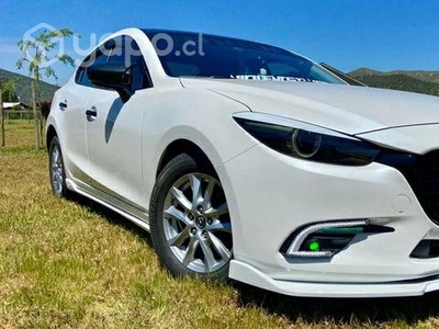 Mazda 3 skyactive 2.0 año 2019 ÚNICO DUEÑO