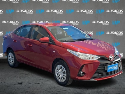 Toyota Yaris sedan Yaris 1.5 Gli E Mt 4p 2022 Usado en Macul