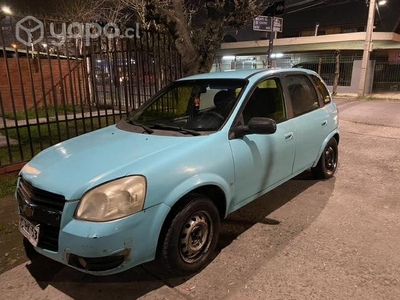 Chevrolet corsa 2009 full sin aire tiene multas