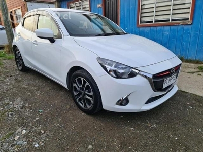 Mazda demio 2015