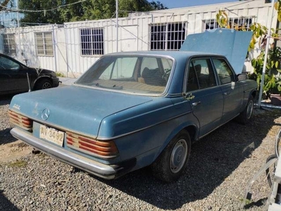 Mercedes benz 200 1979