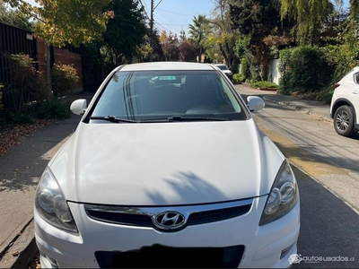 HYUNDAI I30 GLS 1.6 2012