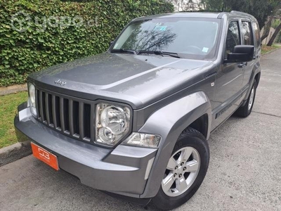 Jeep cherokee sport 3.7 at solo 88.000 km