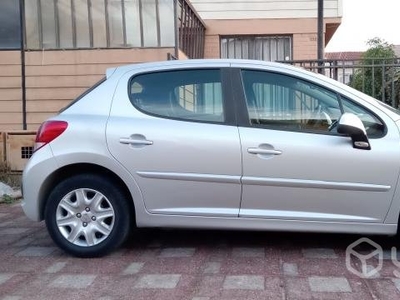 Peugeot 207 premium 1.4