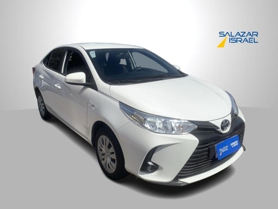 Toyota Yaris sedan 1.5 Gli E Sdn At 4p 2021 Usado en Huechuraba