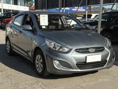 Hyundai Accent Rb 1.4 Gl Av 6mt 2020 Usado en Huechuraba