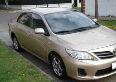 Vendo vehículo, Toyota Corolla, año 2013.