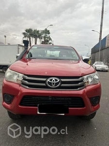 Toyota New Hilux SR 2018 4x4