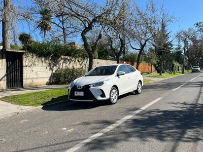 Toyota Yaris Sedan Gli Full 2022 Usado en Las Condes