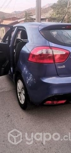 Auto Kia Rio 5