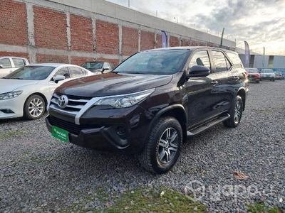 Toyota fortuner sr5 2019 2dueños