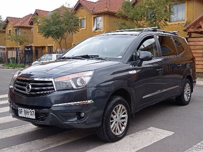 Hermosa Ssangyong Stavic Full equipo 4x4 oportunidad