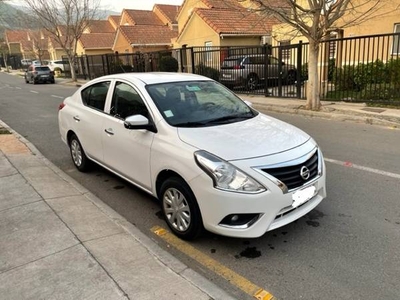 Nissan Versa 2019 como nuevo